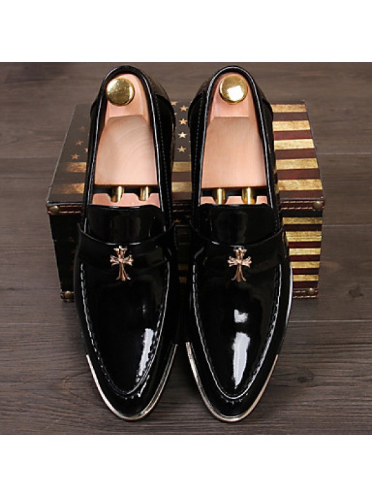 Men's Shoes Pointed Patent Leather Fashion Shoes Wedding / Leisure / Banquet Black Red Yellow  